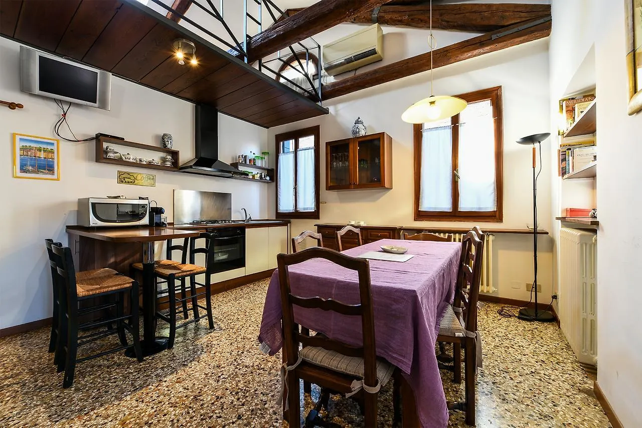 ונציה Rialto Apartment